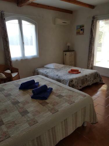 Bed & Breakfast Mas Clement - Chambre Et Table D'h�tes