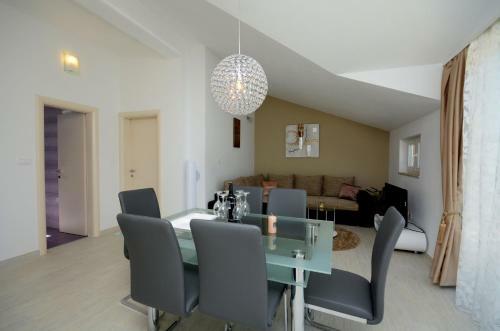 Pavao Apartments