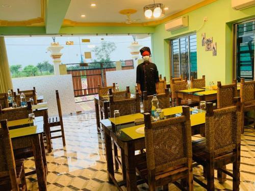 Binodini Hotel And Restaurant