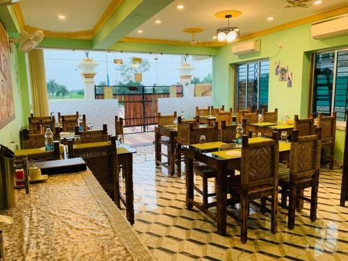 Binodini Hotel And Restaurant