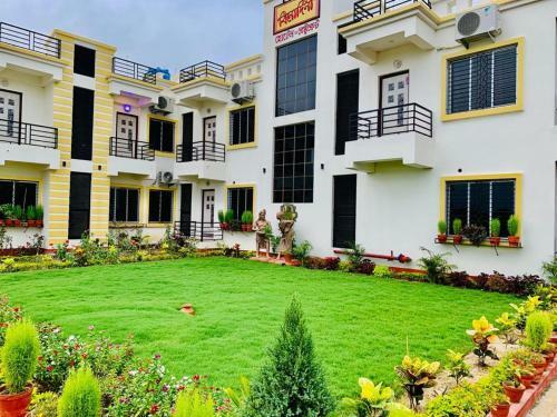 Binodini Hotel And Restaurant