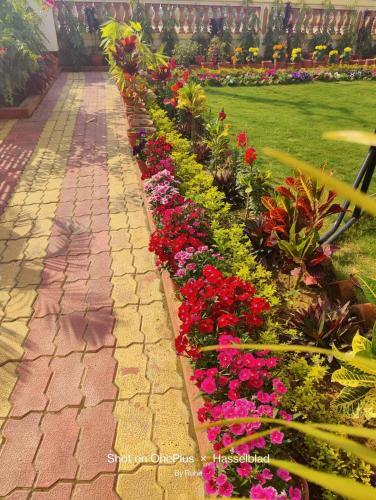 Binodini Hotel And Restaurant