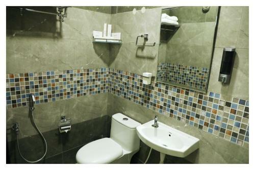 Hotel Clarks Inn Express ,sirkazhi