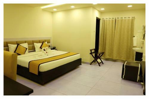 Hotel Clarks Inn Express ,sirkazhi