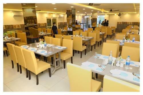 Hotel Clarks Inn Express ,sirkazhi