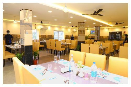 Hotel Clarks Inn Express ,sirkazhi