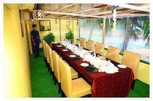 Hotel Clarks Inn Express ,sirkazhi