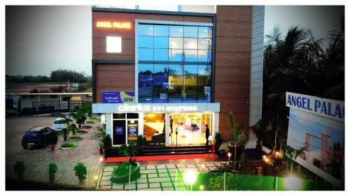 Hotel Clarks Inn Express ,sirkazhi
