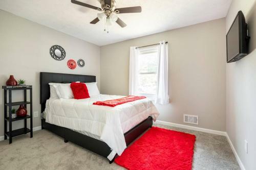 Modern, Spacious, And Comfy 3 Bedroom Home