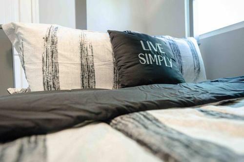 Cozy Mid-century Modern Home Away From Home