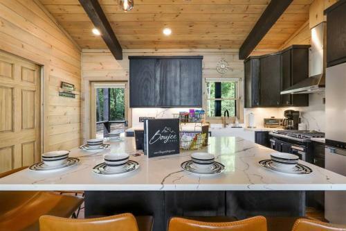Boujee Lodge New Modern Luxury Retreat