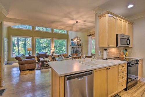 Big Canoe Retreat With Deck And Golf Course Views