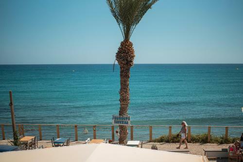 Apartment By The Sea