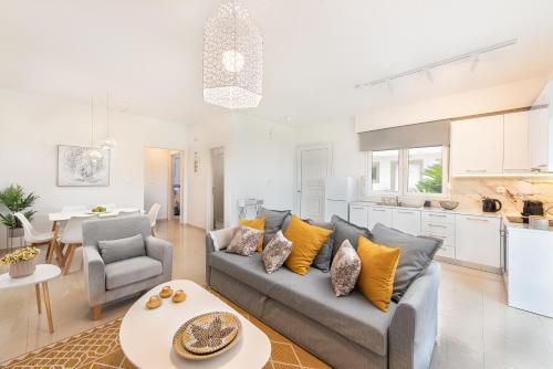 Island Hills Sea View Suite 2