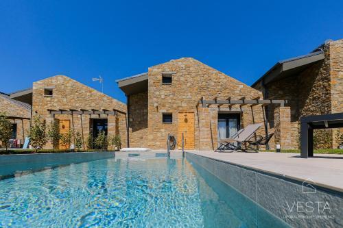 Stone Loft Villa (b) With Private Swimming Pool