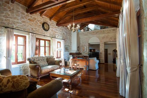 Lila's Luxury Villa