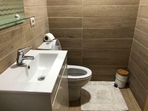 P� Do Castelo - 2 Rooms, Breakfast & Garage