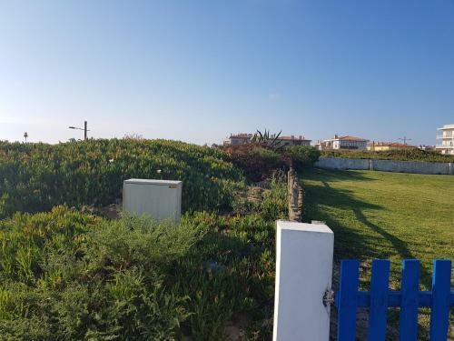 Casa De Madeira Na Praia
