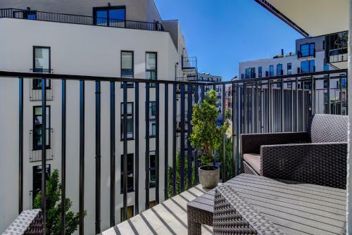 Apartamento Modern Apt Near Old Town - King Bed - Free Parking