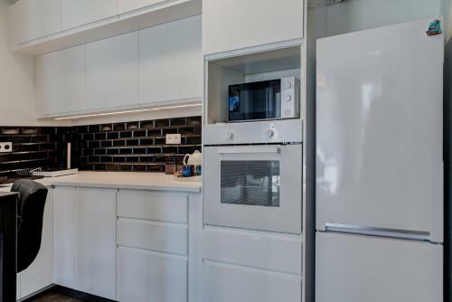 Apartamento Modern Apt Near Old Town - King Bed - Free Parking