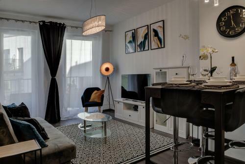 Apartamento Modern Apt Near Old Town - King Bed - Free Parking