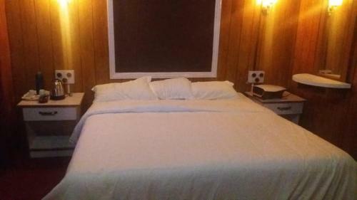 Hotel Bob's Woodside Bungalow