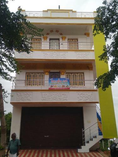 Hostal Guru Residency