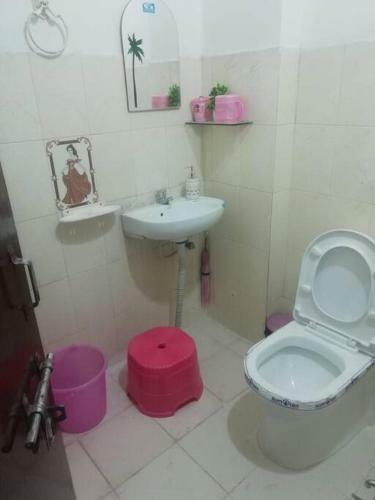 Apartamento Lovely 1bhk With Gulab Bagh View