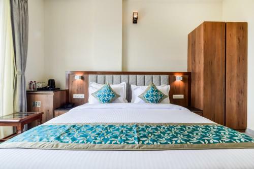 Ratnam By Vasudha Hotels