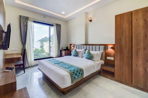 Ratnam By Vasudha Hotels