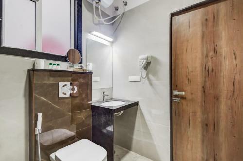 Ratnam By Vasudha Hotels