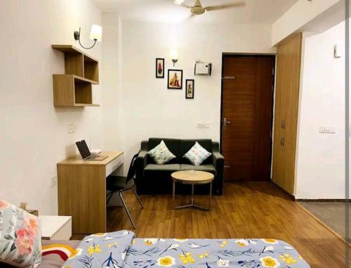 Lavish Furnished Studio Apartment