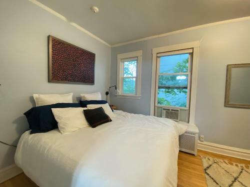 Apartamento Beautiful, Sunny 2nd Floor 3br/1ba W Free Parking