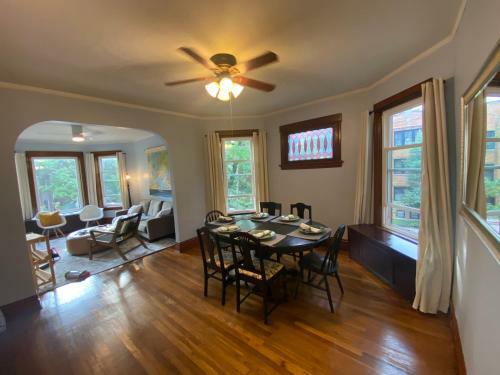 Apartamento Beautiful, Sunny 2nd Floor 3br/1ba W Free Parking