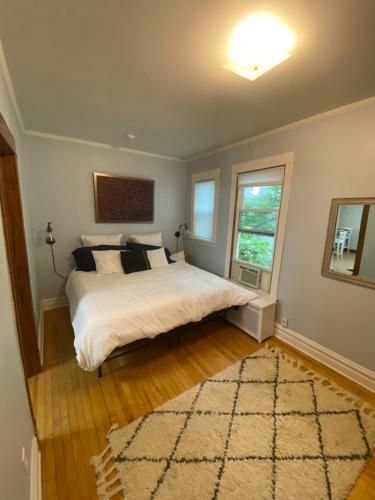 Apartamento Beautiful, Sunny 2nd Floor 3br/1ba W Free Parking