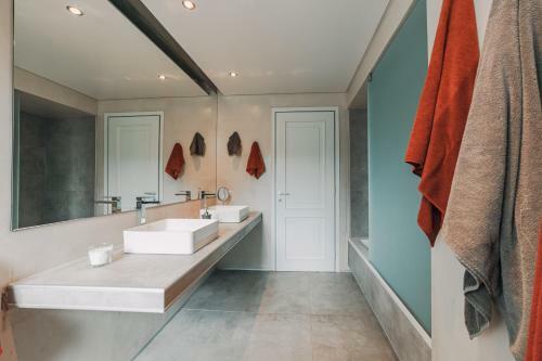 Villa Mk Luxury House Near Saronida's Center