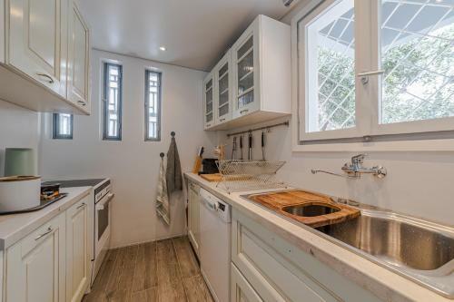 Villa Mk Luxury House Near Saronida's Center