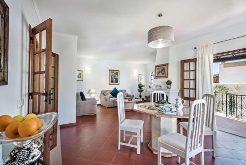 Villa Iris