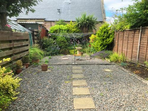 Tomnahurich Street House - 5 Pax