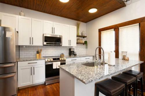 The Sunset Cottage By Ark - Lovely 3-bedroom Home