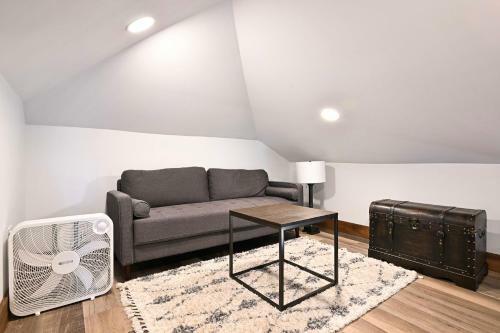 The Sunset Cottage By Ark - Lovely 3-bedroom Home