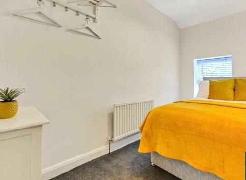 Villa No 8, Lawrence Hill