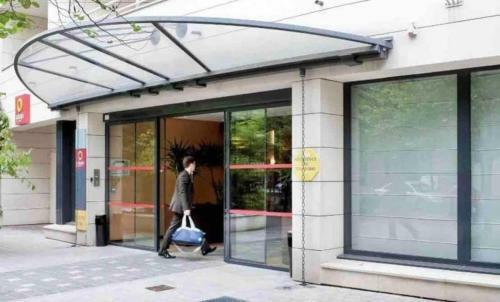 Cosy & Bright Apartment In La D�fense With Parking