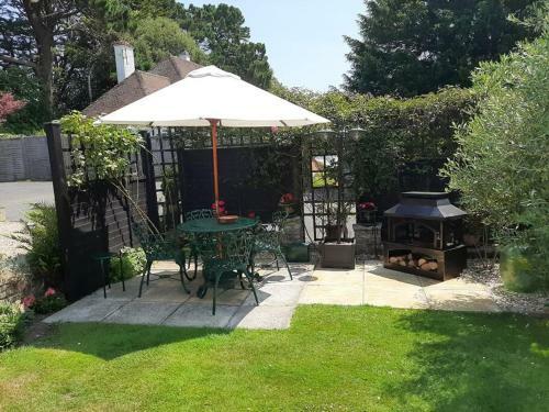 Private Apartment, Parking, Sea And Country Views