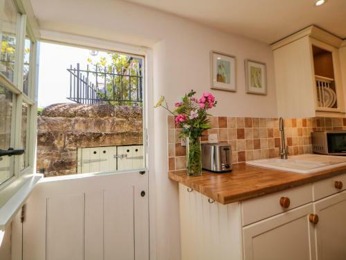 Hill Cottage