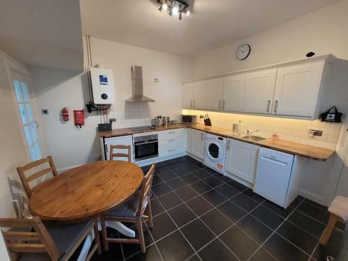 Character Cottage , Recently Refurbished In Moffat