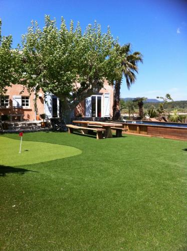 Bed & Breakfast Domaine De La Broqui�re