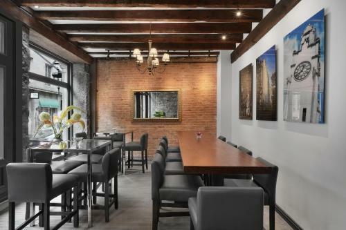 Posada Hotel �pik Montr�al