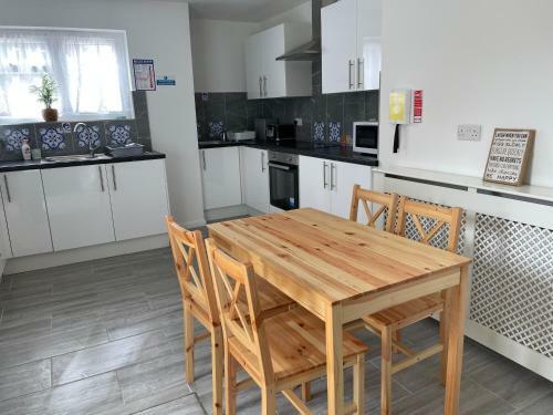 Modern Home Minutes From Heathrow Airport