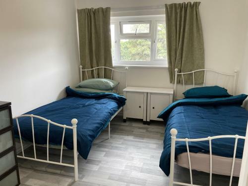 Modern Home Minutes From Heathrow Airport